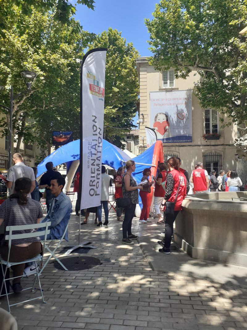 Participation à la Place de l'Emploi et de la Formation