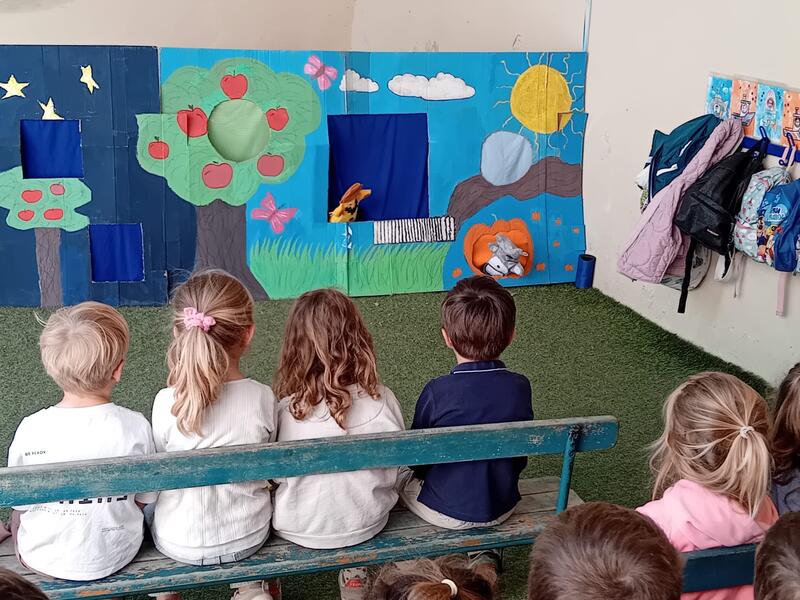 Les élèves de CAP SAPVER présentent leur spectacle à l’école de Saint-Sébastien