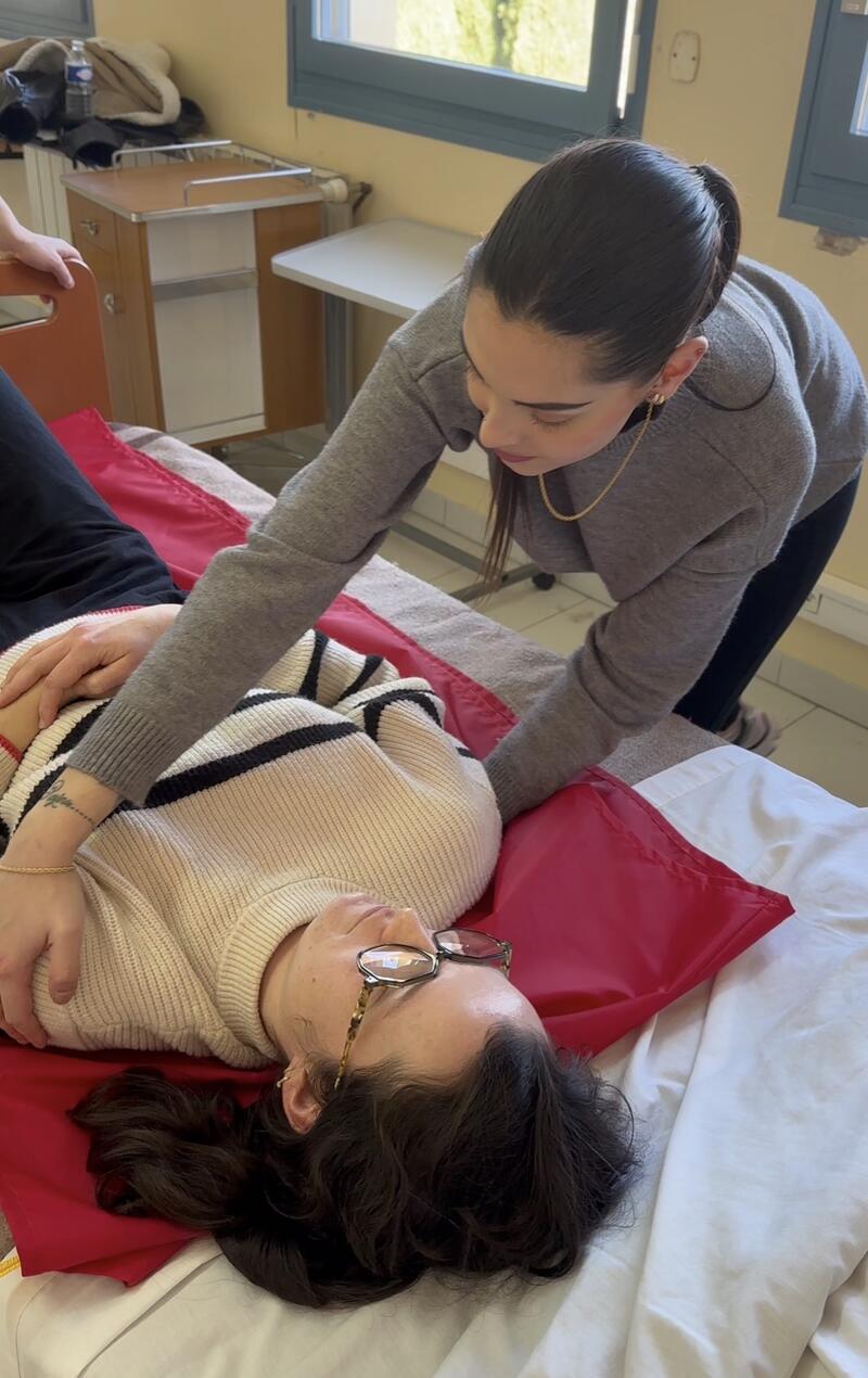 Utilisation du drap de glisse pour les aides-soignants