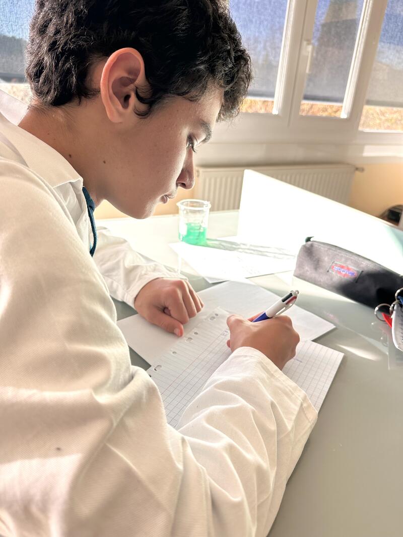 Séance au laboratoire pour les Premières Tech