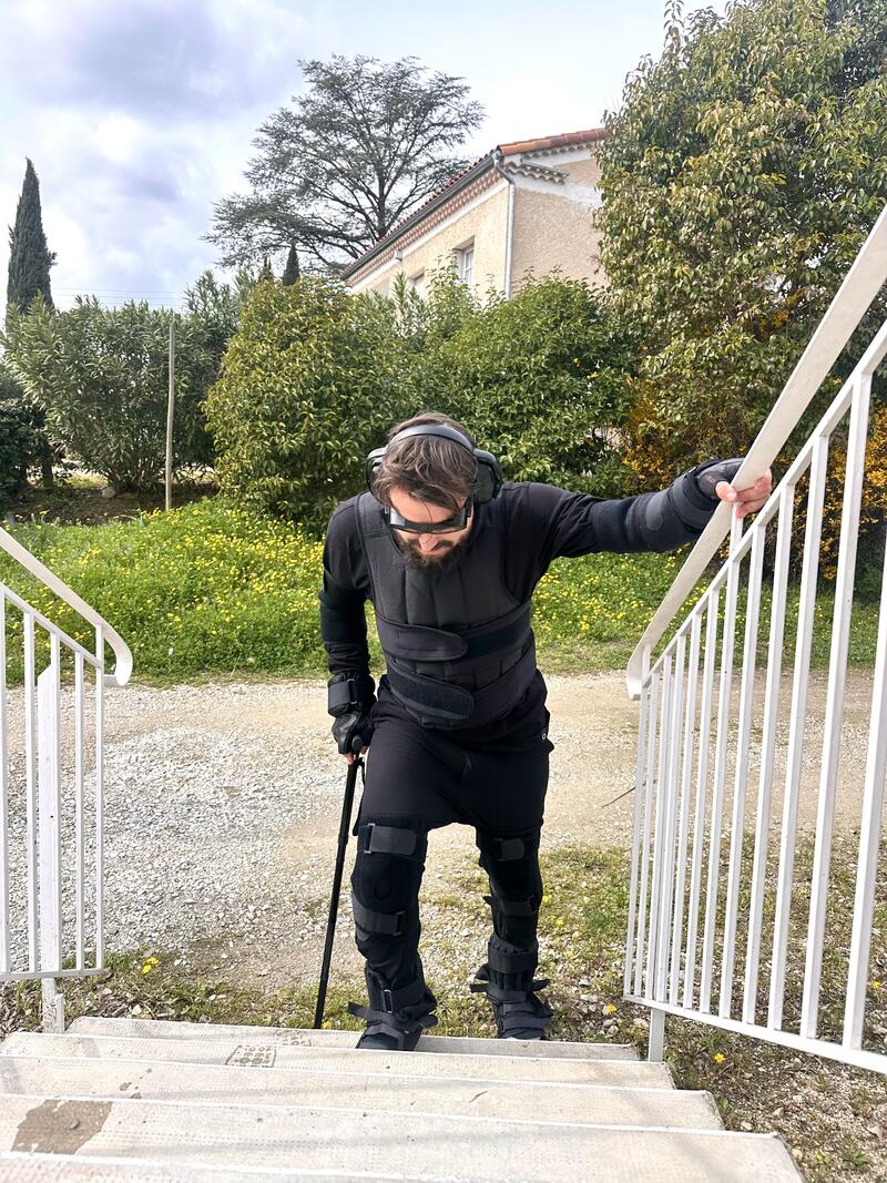 Se mettre à la place des patients grâce au simulateur de vieillesse